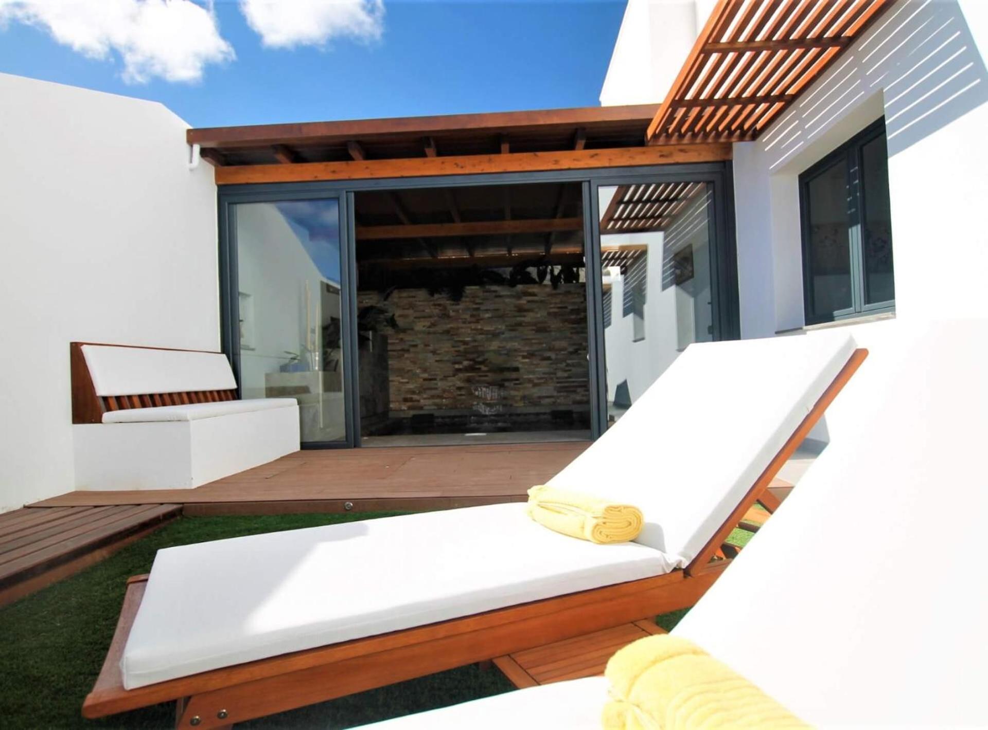 ティアス Holiday House And Spa Lanzaroteヴィラ エクステリア 写真